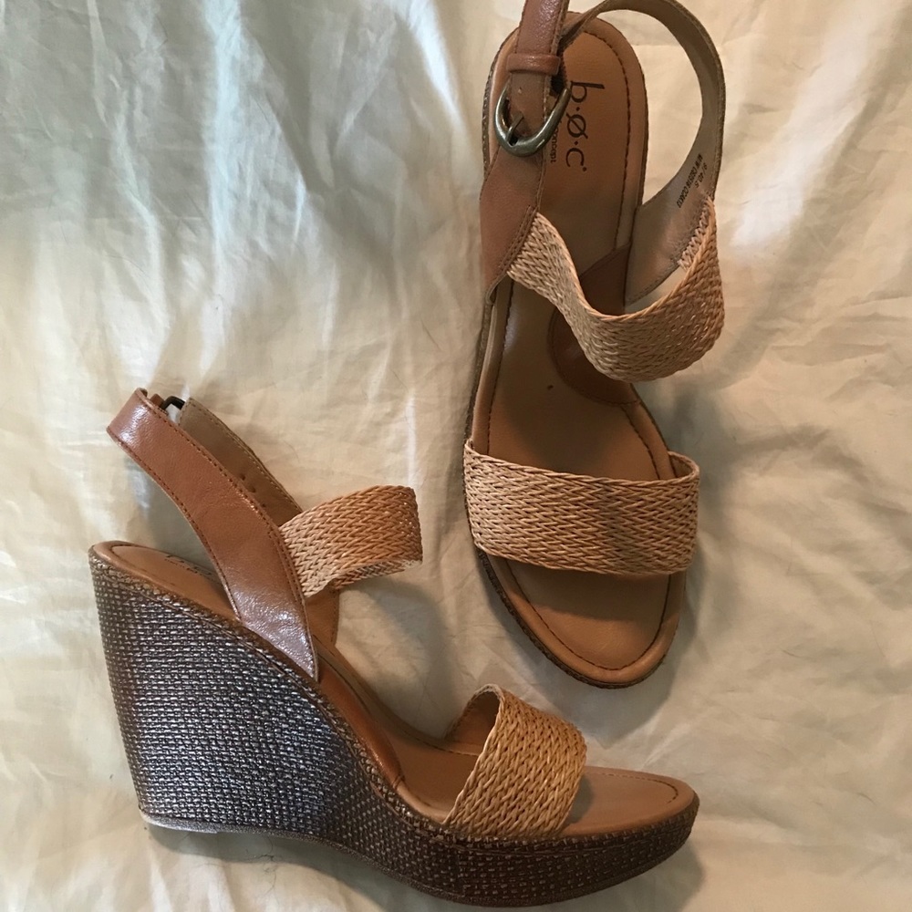 Tan/Brown summer wedges!
